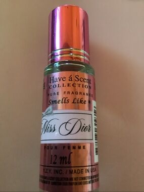 Have & Be Miss Dior 12ml Roll-On Perfume Oil - Pink Cap Full